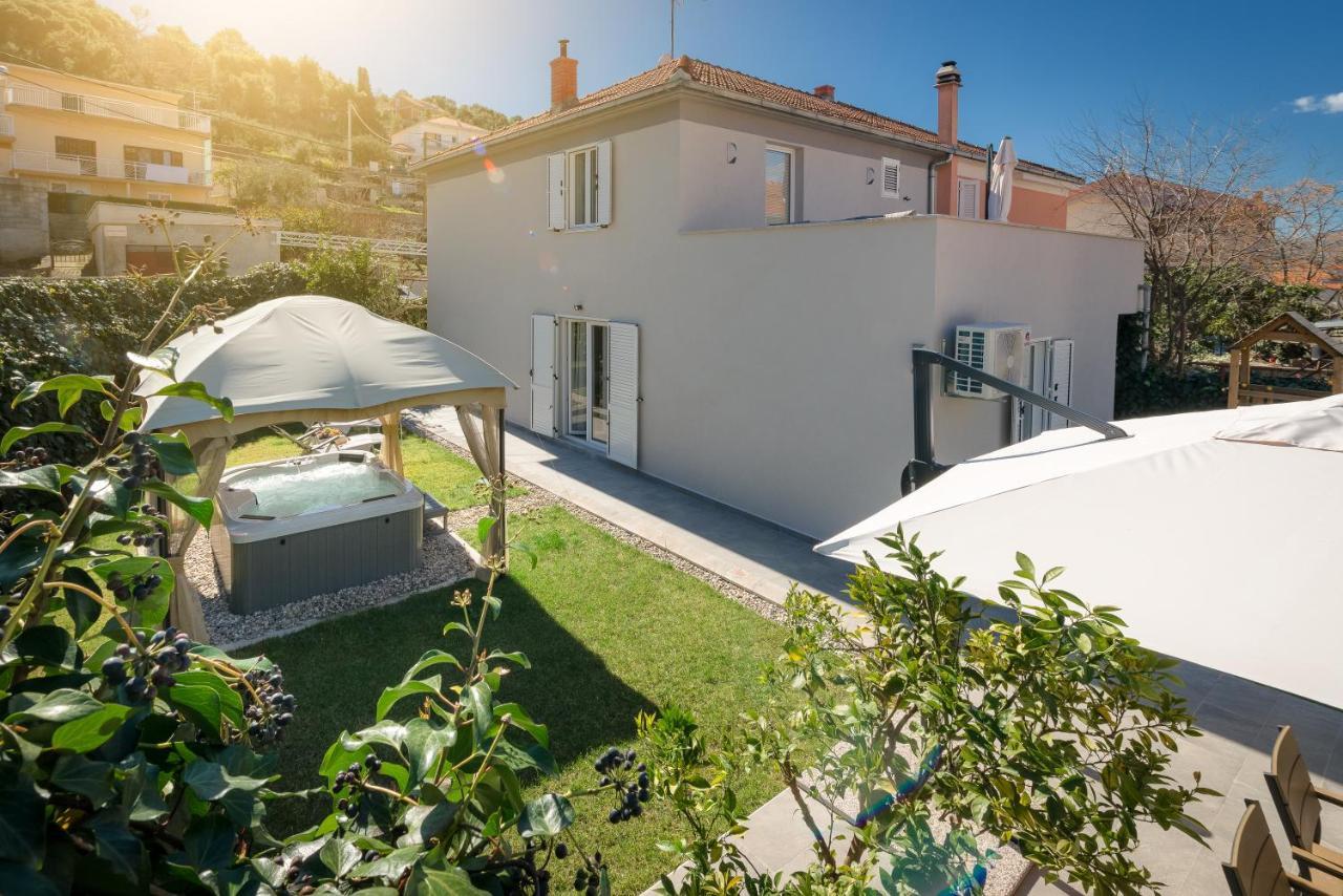 Villa Roko- The Spacious Luxury Trogir Eksteriør bilde